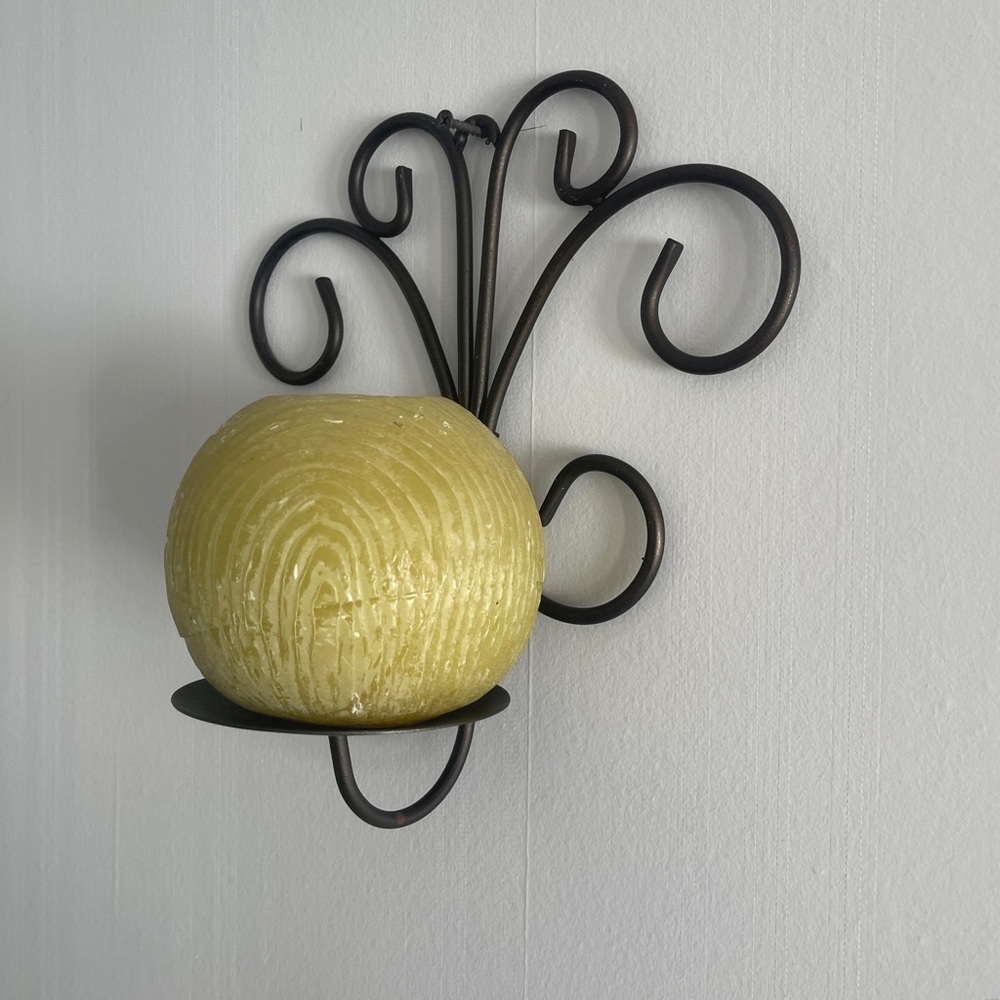 * Set 2- Metal candles Sconces